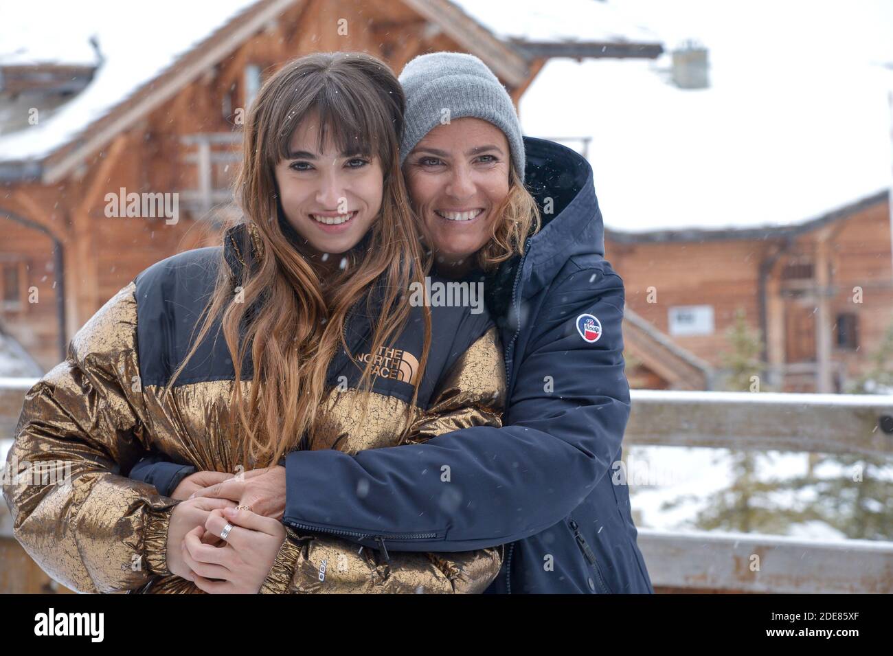 Thais Alessandrin Lisa Azuelos Bei Der Fotoaufnahme Des Films Mon Bebe Wahrend Des 22 L Alpe D Huez Comedy Film Festival In L Alpe D Huez Frankreich Am 17 Januar 19 Foto Von Julien Reynaud Aps Medias Abacapress Com Stockfotografie
