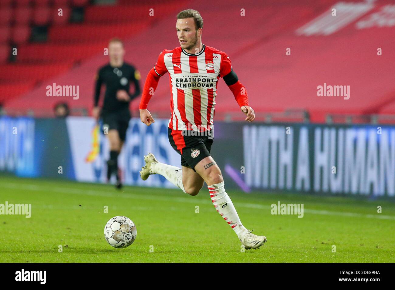 EINDHOVEN, NIEDERLANDE - NOVEMBER 29: Jorrit Hendrix vom PSV während des niederländischen Eredivisie-Spiels zwischen PSV und Sparta Rotterdam im Philips Stadion auf n Stockfoto