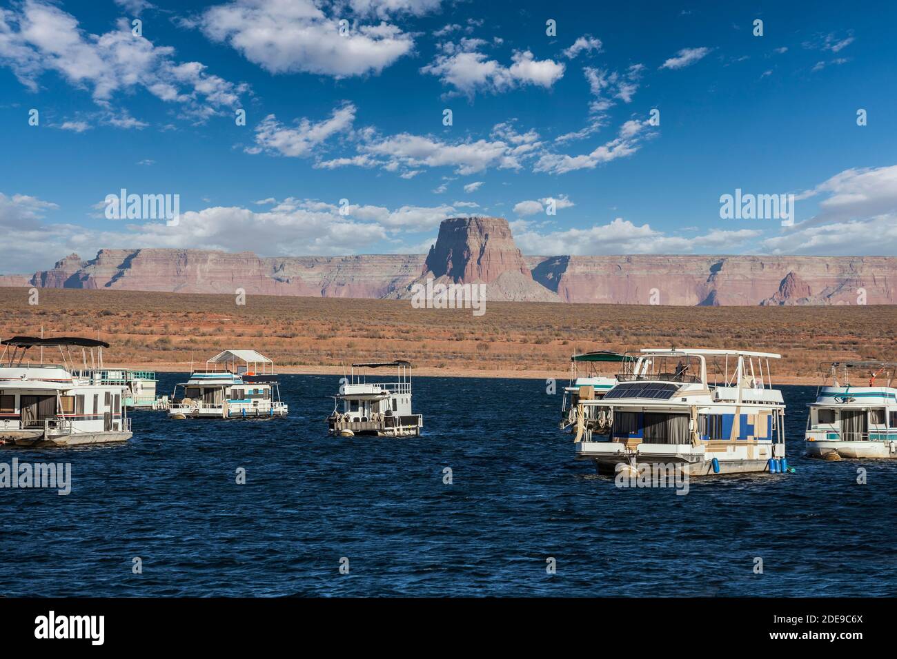 Blick auf Lake Powell mit dem Glen Canyon National Recreation Area im Norden von Arizona. Stockfoto