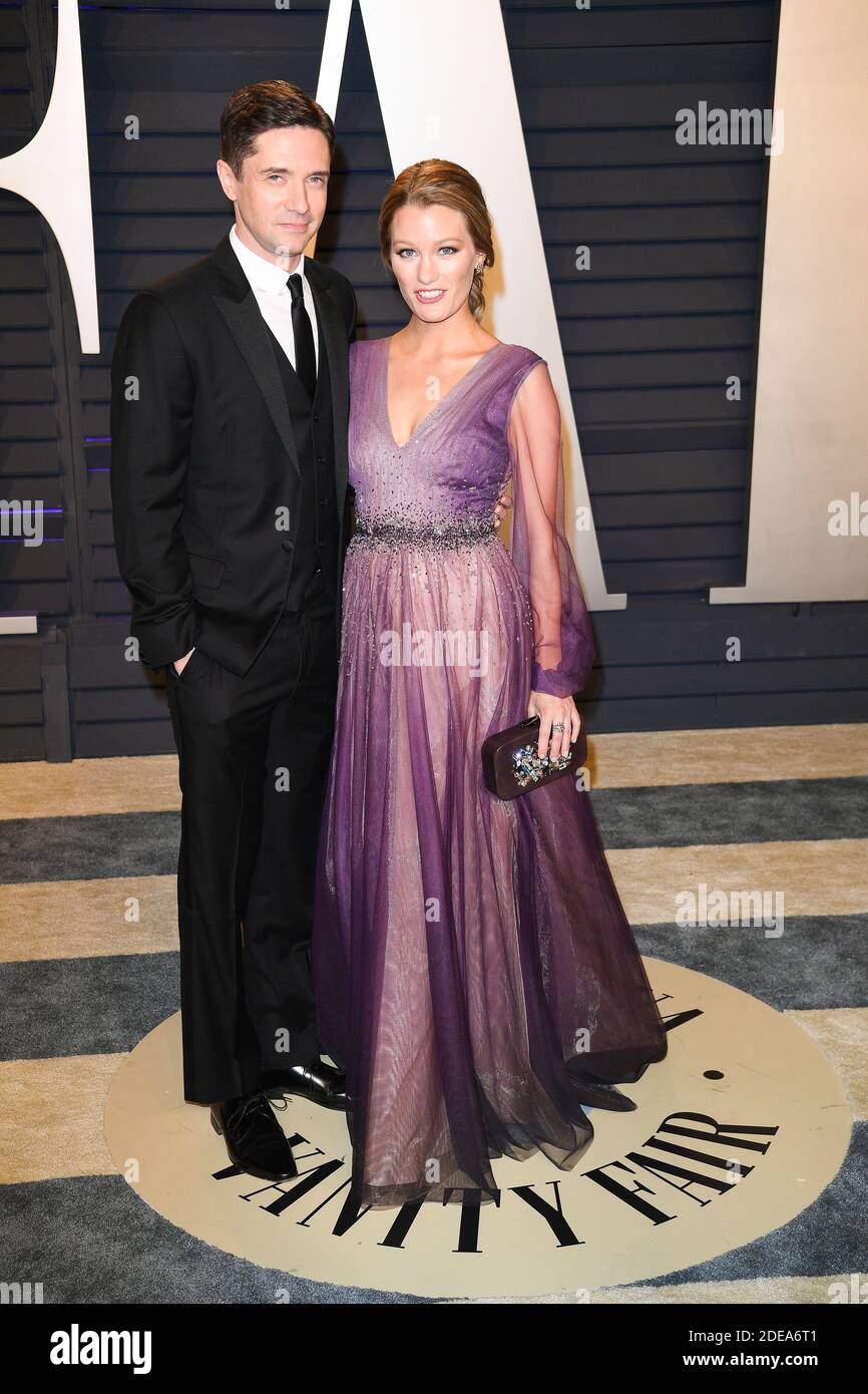Ashley Hinshaw, Topher Grace Teilnahme an der Vanity Fair Oscar Party 2019, die von der Herausgeberin Radhika Jones am 24. Februar 2019 im Wallis Annenberg Center for the Performing Arts in Los Angeles, CA, USA veranstaltet wird. Foto von David Niviere/ABACAPRESS.COM Stockfoto