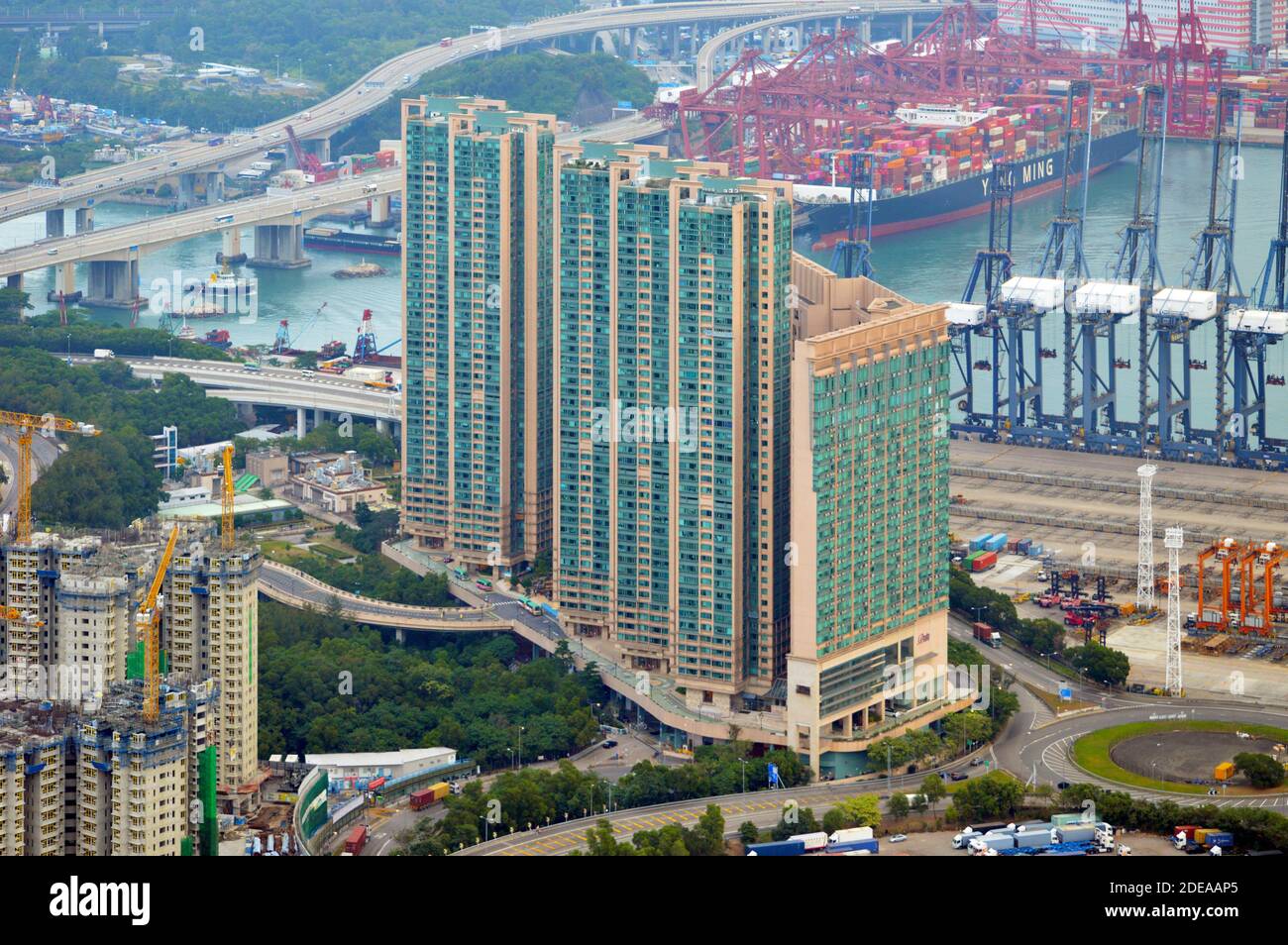 Rambler Crest Wohn- und Hotelkomplex, Tsing Yi, Hongkong Stockfoto