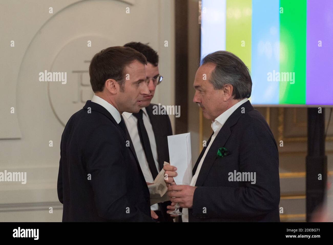 Emmanuel Macron und Gilles Kepel bei einem Treffen mit rund 60 Intellektuellen im Rahmen der "Großen nationalen Debatte" am 18. März 2019 im Elysée-Palast in Paris, Frankreich. Foto von Jacques Witt/Pool/ABACAPRESS.COM Stockfoto