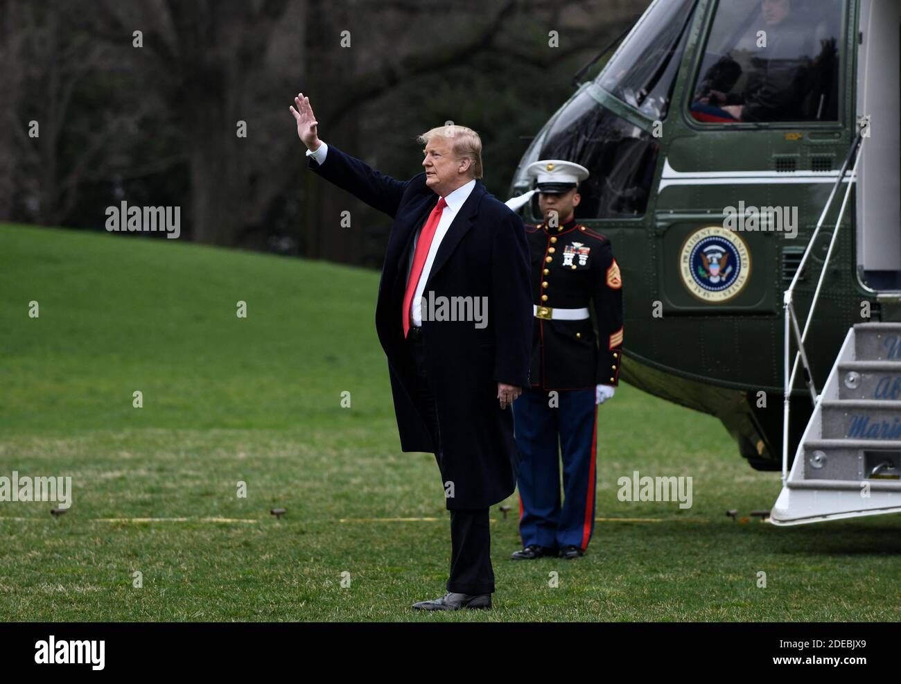 US-Präsident Donald Trump winkt, als er am Freitag, den 22. März 2019, das Weiße Haus auf dem Weg nach Florida verlässt. Foto von Olivier Douliery/ABACAPRESS.COM Stockfoto