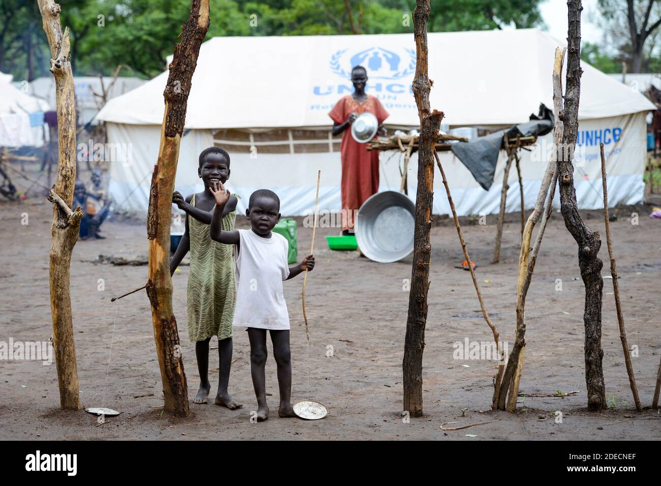 Flüchtlinge flohen wegen in das Flüchtlingslager Kule in Äthiopien Die Zusammenstöße zwischen südsudanesischen Regierungstruppen und Südsudans Ehemaliger Präsident Riek Mac Stockfoto
