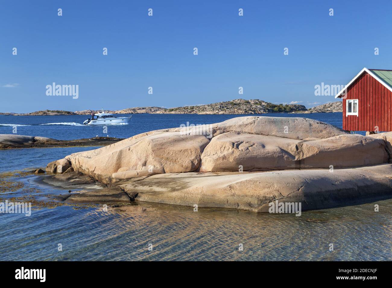 Geographie / Reisen, Schweden, Bohuslaen, Hunnebo Beach, einsame Hütte auf der Insel im Meer, Hunnebo Beach, Bo, Additional-Rights-Clearance-Info-not-available Stockfoto