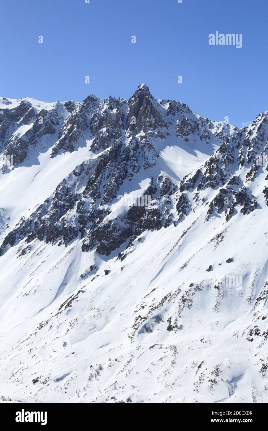 Französische Alpen winter schnee - zackigen Gipfel mit Schnee. Valloire. Stockfoto
