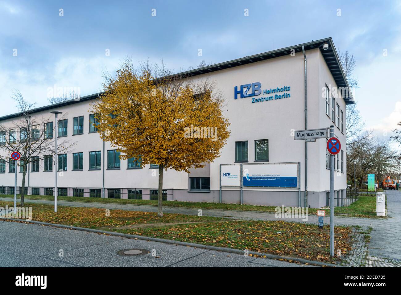 Helmholtz-Zentrum Berlin , Adlershof Science City, Institut für Silizium-Photovoltaik, Magnusstrasse, Berlin, Deutschland, Europa Stockfoto