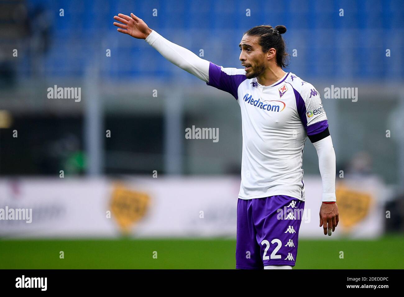 Mailand, Italien - 29. November 2020: Martin Caceres von ACF Fiorentina Gesten während der Serie A Fußballspiel zwischen AC Mailand und ACF Fiorentina. AC Mailand gewann 2-0 gegen ACF Fiorentina. Kredit: Nicolò Campo/Alamy Live Nachrichten Stockfoto