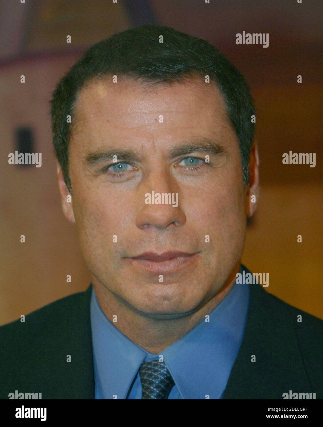 Miami, FL 11-2-2002John Travolta vor der Aufnahme von Frau Kelly Preston in die Hall of Fame im Miami Childrens Hospital im Inter Continental Hotel. Foto von Adam ScullPHOTOlink /MediaPunch Stockfoto