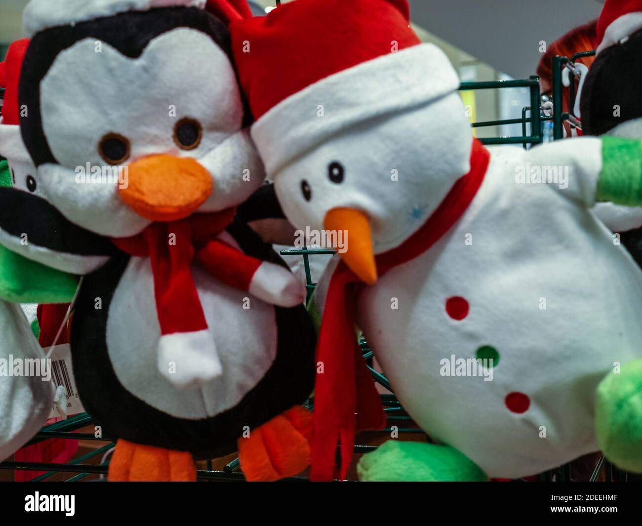 Geduldig warten auf der Mall für ein Kind zu erwerben IT Stockfoto