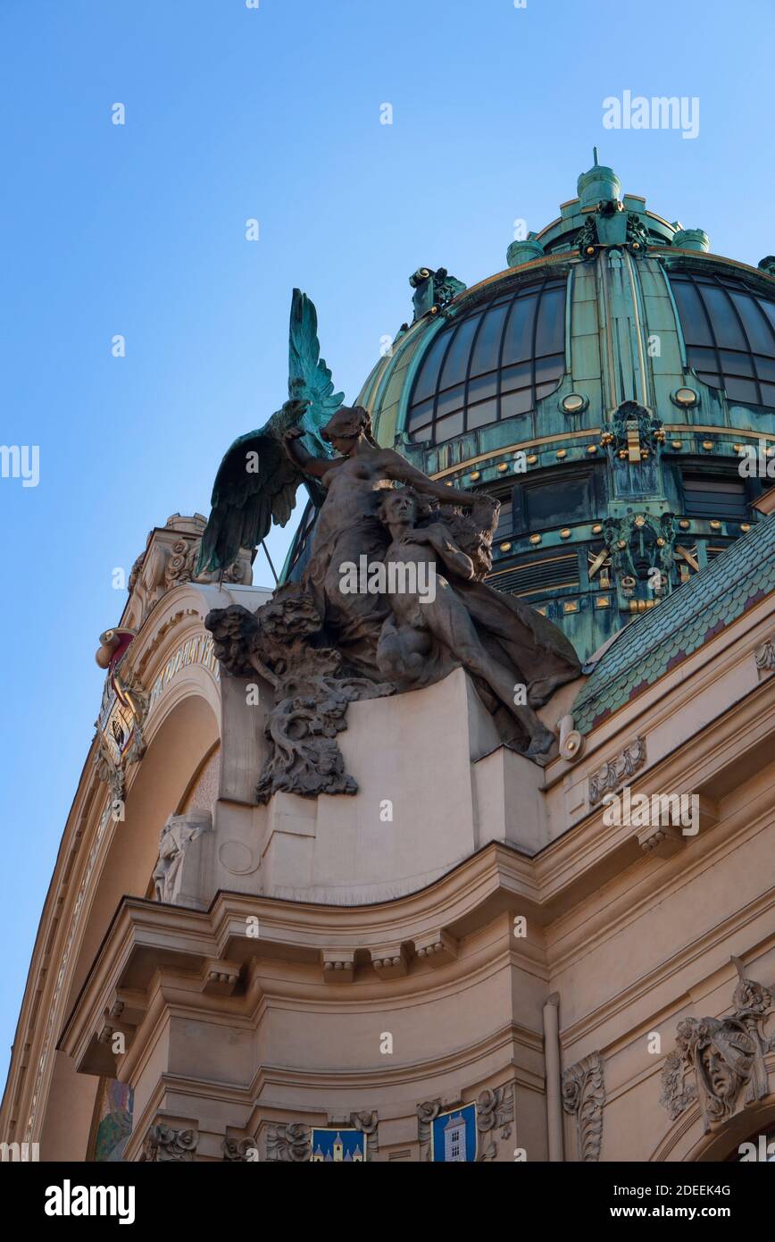 Detail der Jugendstil-Architektur des Gemeindehauses, historisches Gebäude in der Altstadt, Prag, Hauptstadt der Tschechischen Republik Stockfoto