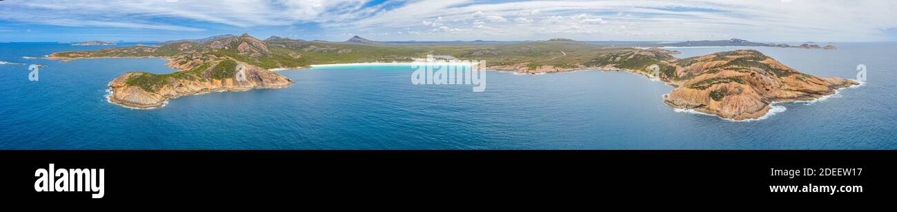 Luftaufnahme von Hellfire Bay bei Esperance an einem bewölkten Tag, Australien Stockfoto