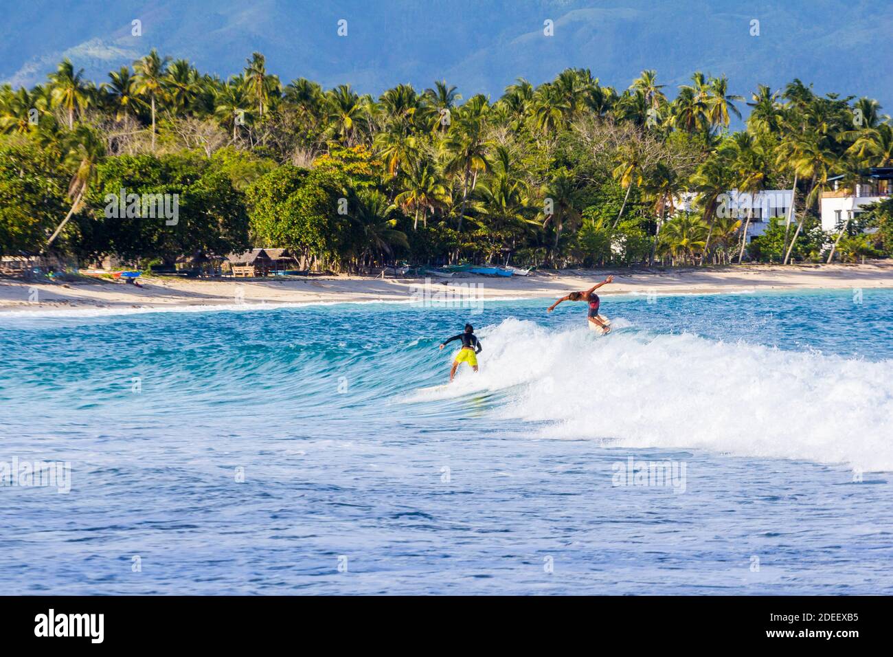 Surfen in Mati, Davao Oriental, Philippinen Stockfoto