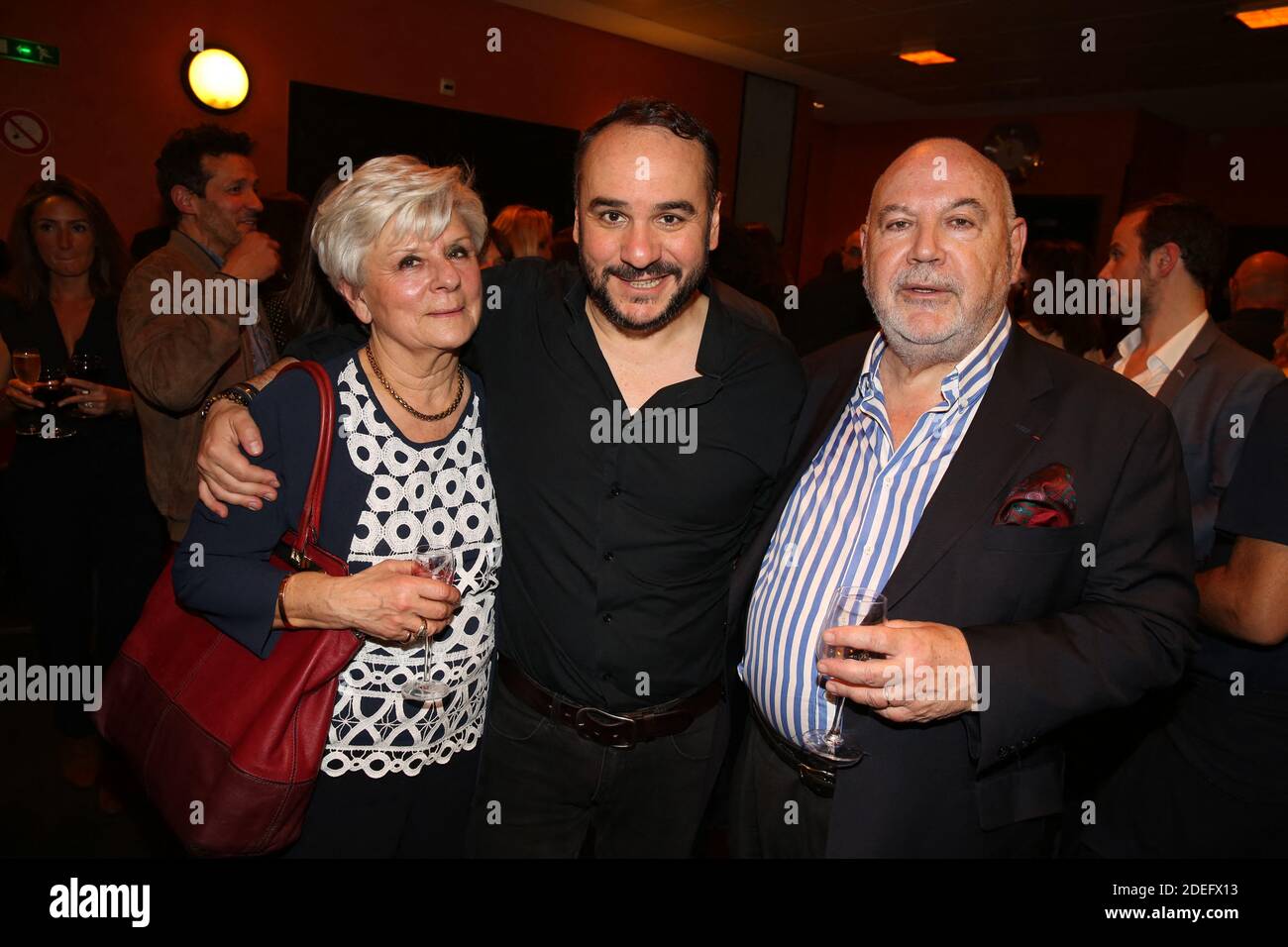 Exclusif - Francois-Xavier Demaison et ses parents Florence et Jack assiste a la dernière représentation du spectacle de Francois-Xavier Demaison, a l'Olympia, a Paris, France, le 19 Avril 2019. Foto von Jerome Domine/ABACAPRESS.COM. Stockfoto