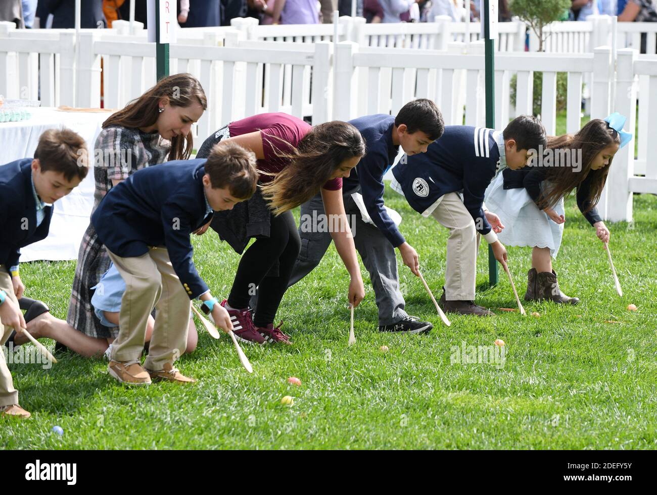 Kinder nehmen an der jährlichen Ostereierrolle auf dem South Lawn des Weißen Hauses am 22. April 2019 in Washington, DC Teil. .Foto von Olivier Douliery/ABACAPRESS.COM Stockfoto