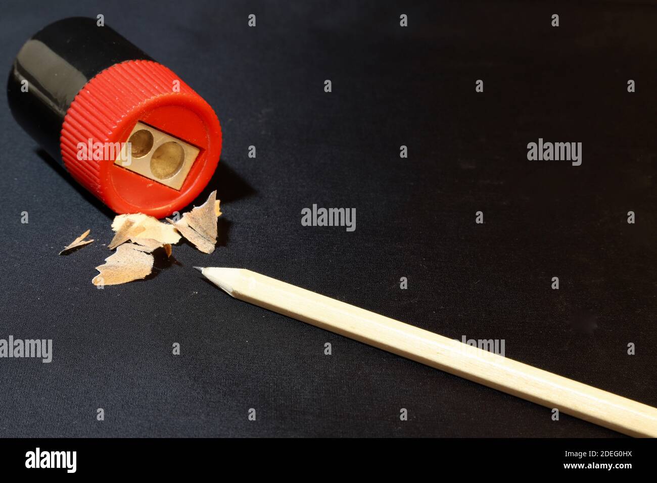 Bleistift und Anspitzer Stockfoto