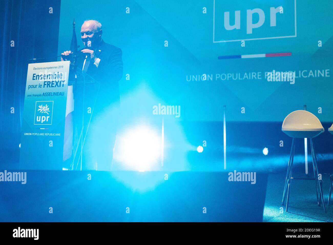 Der Spitzenkandidat der Partei der Republikanischen Union (UPR) François Asselineau hält am 25. April 2019 in Toulouse, Südfrankreich, eine Wahlkampfkundgebung ab. Foto von Patrick Batard/ABACAPRESS.COM Stockfoto