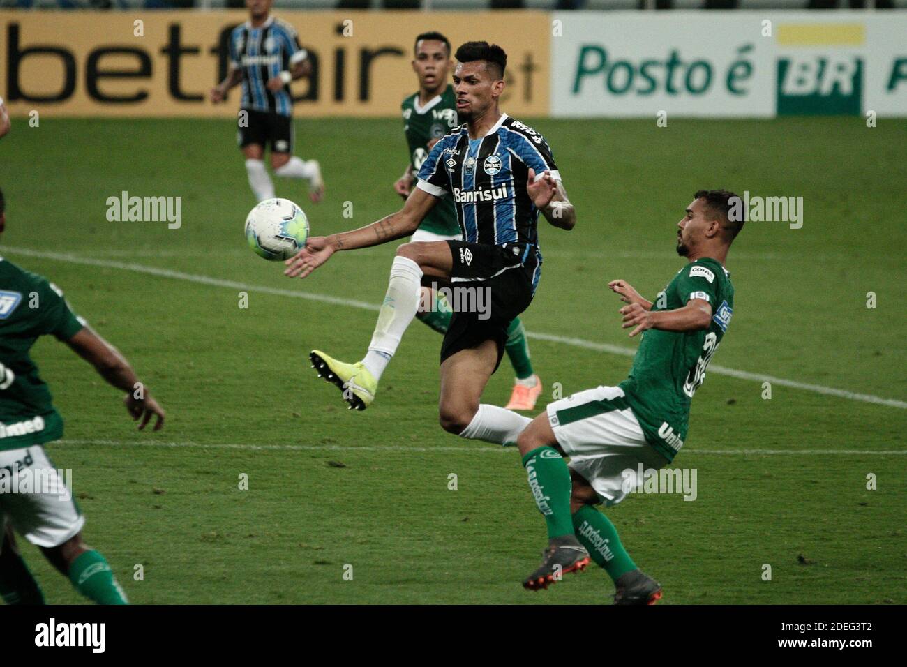 Sao Paulo, Sao Paulo, Brasilien. November 2020. (SPO) Brasilianische 1. Division Fußball-Liga: Gremio vs Goias. 30. November 2020, Porto Alegre, Rio Grande do Sul, Brasilien: Fußballspiel zwischen Gremio und Goias, gültig für den verspäteten 6. Lauf der brasilianischen 1. Liga im Stadion der Gremio Arena in Porto Alegre.Quelle: Matheus PE/Thenews2. Quelle: Matheus PE/TheNEWS2/ZUMA Wire/Alamy Live News Stockfoto