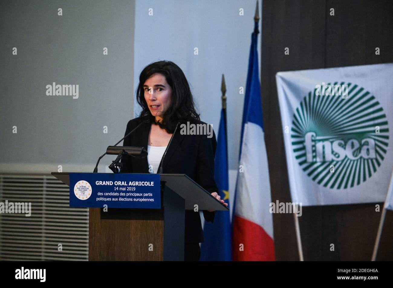 Aziliz Gouez, Kandidat für die Europawahl für die "PS-Place publique", spricht während einer Agrardebatte am 14. Mai 2019 in Paris, Frankreich. Foto von Julie Sebadelha/ABACAPRESS.COM Stockfoto