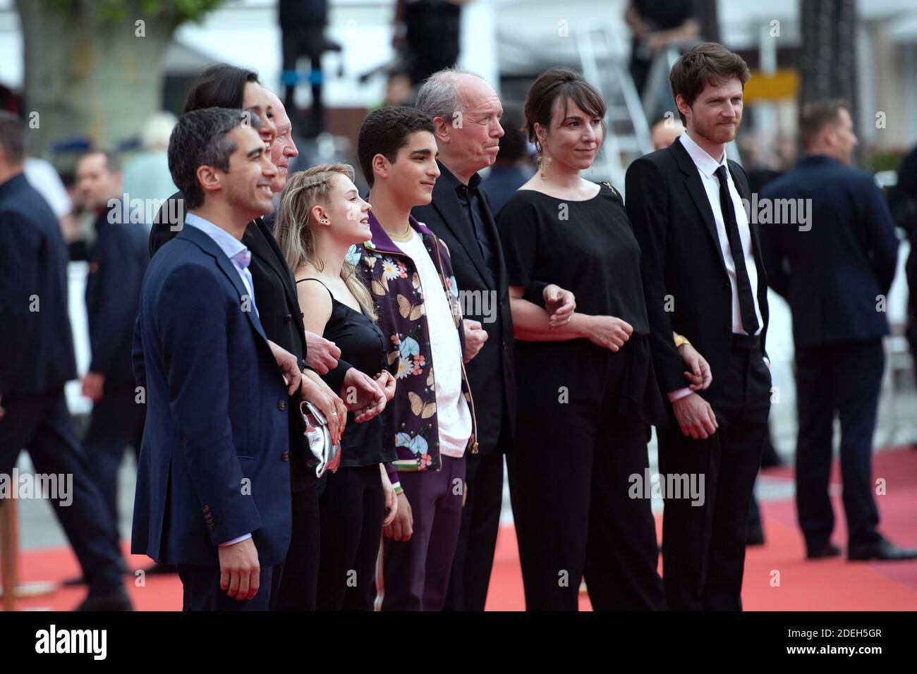 Othmane Moumen, Myriem Akheddiou, Jean-Pierre Dardenne, Victoria Bluck, Idir Ben Addi, Luc Dardenne, Carol Duarte und Olivier Bonnaud bei der Premiere von Le Jeune Ahmed im Rahmen der 72. Internationalen Filmfestspiele von Cannes am 19. Mai 2019 in Cannes, Frankreich. Foto von Aurore Marechal/ABACAPRESS.COM Stockfoto