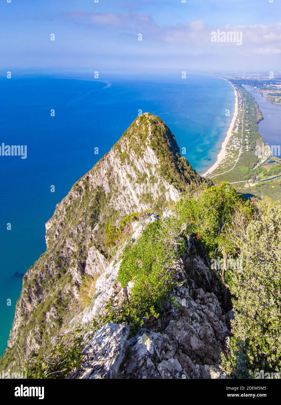 Monte Circeo (Latina, Italien) - der berühmte Berg am Tirreno Meer, in der Provinz Latina, sehr beliebt bei Wanderern für seine schöne Landschaft Stockfoto
