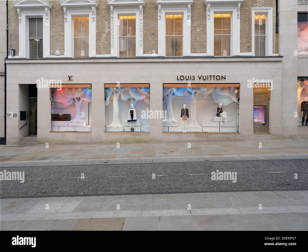 GROSSBRITANNIEN / England / London / mehrere Ladenfronten bleiben in der New Bond Street leer. Stockfoto