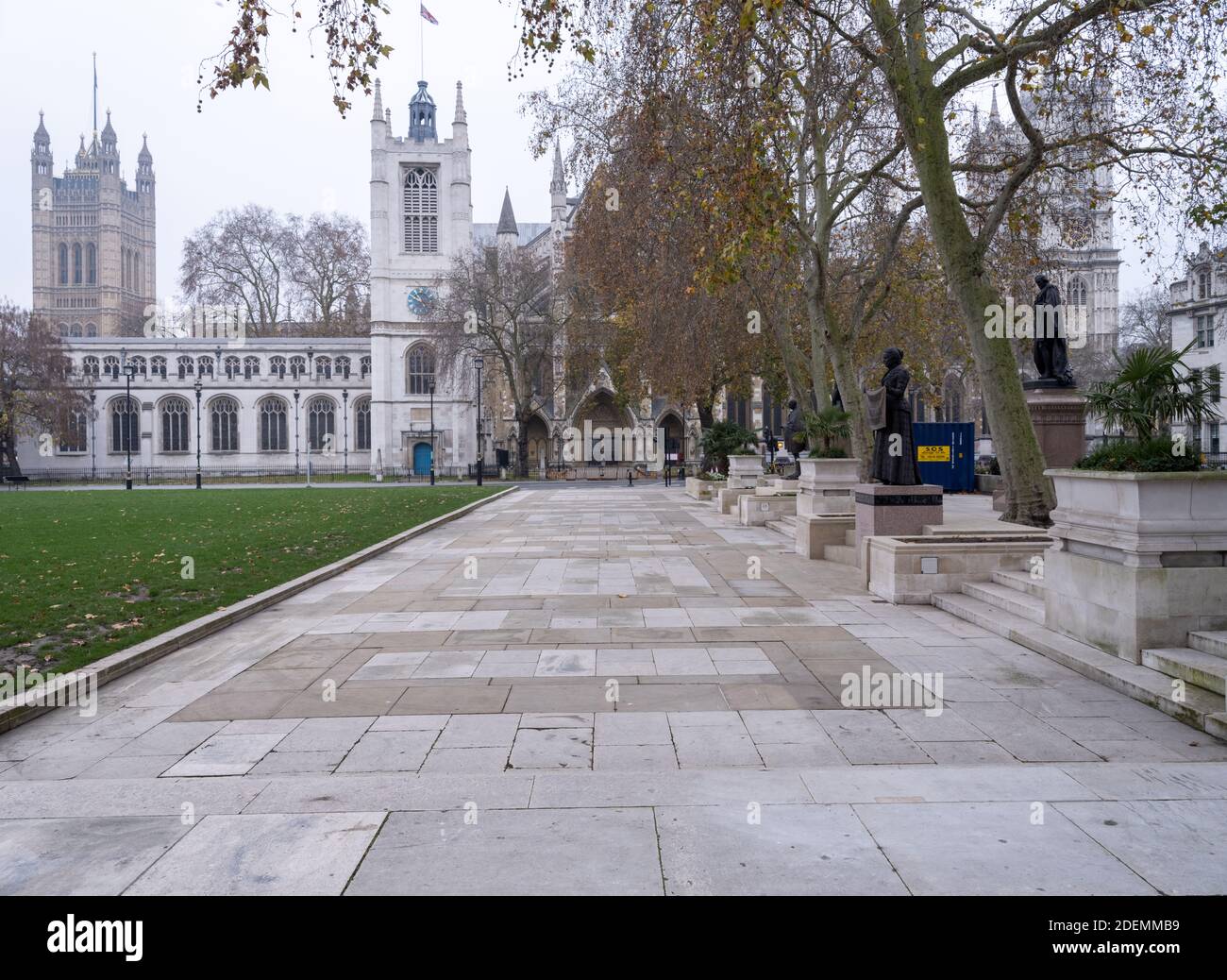 GROSSBRITANNIEN / England / London / City of Westminster/Blick vom Parliament Square zur Westminster Abbey während der zweiten Sperre. Stockfoto