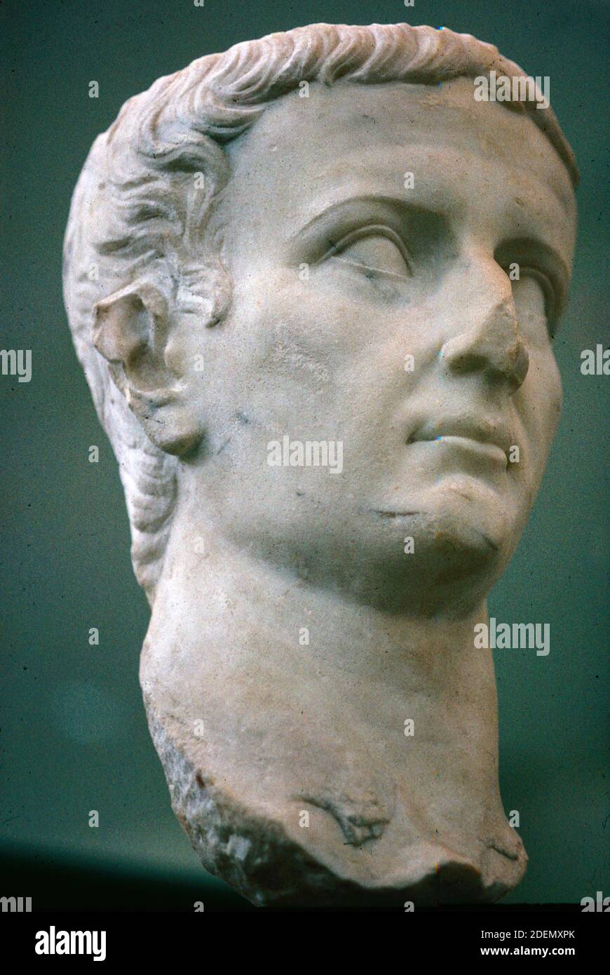 Marmorbust, Skulptur oder Porträt des zweiten römischen Kaisers Tiberius Caesar Augustus (42BC-37AD) regierte 14-37AD Stockfoto