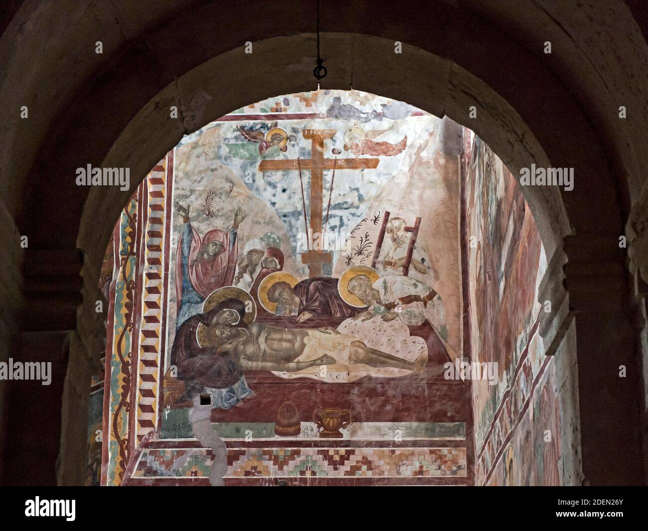 Wandmalereien in der Georgisch-Orthodoxen Gottesmutter-Kirche mit der Darstellung der Grablegung Christi, mittelalterlicher Klosterkomplex Gelati UNES Stockfoto
