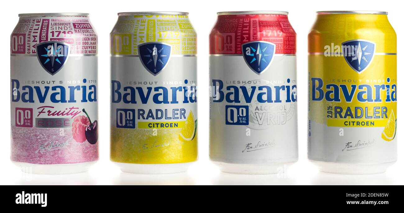 Dosen aus Bayern Radler und Fruchtbiere isoliert auf einem Weißer  Hintergrund Stockfotografie - Alamy