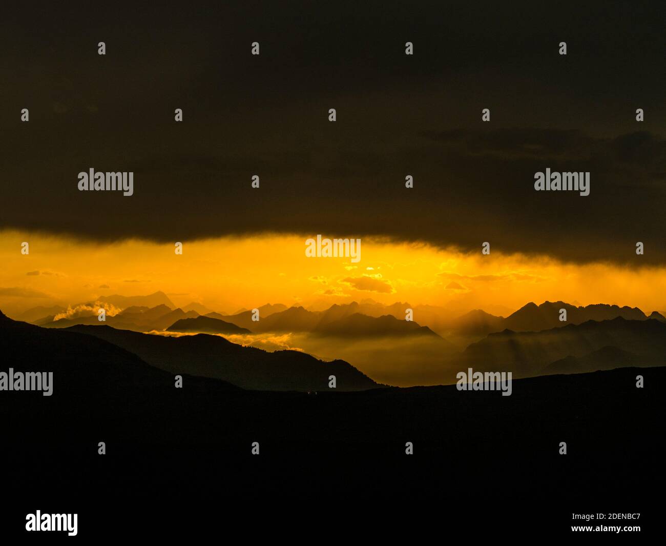 Tessiner, Italiener und Walliser Berge sehen vom Monte Bar im Tessin Stockfoto