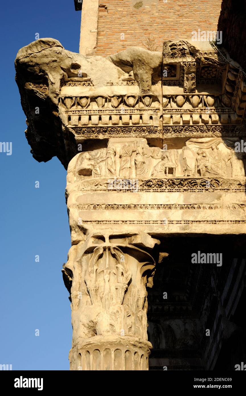 Italien, Rom, Nerva Forum, Minerva Tempel, Fries aus nächster Nähe Stockfoto