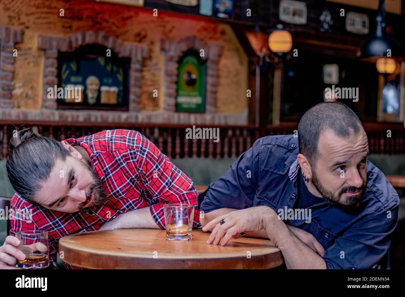 Gut Aussehende Jungs Stockfotos Und Bilder Kaufen Alamy