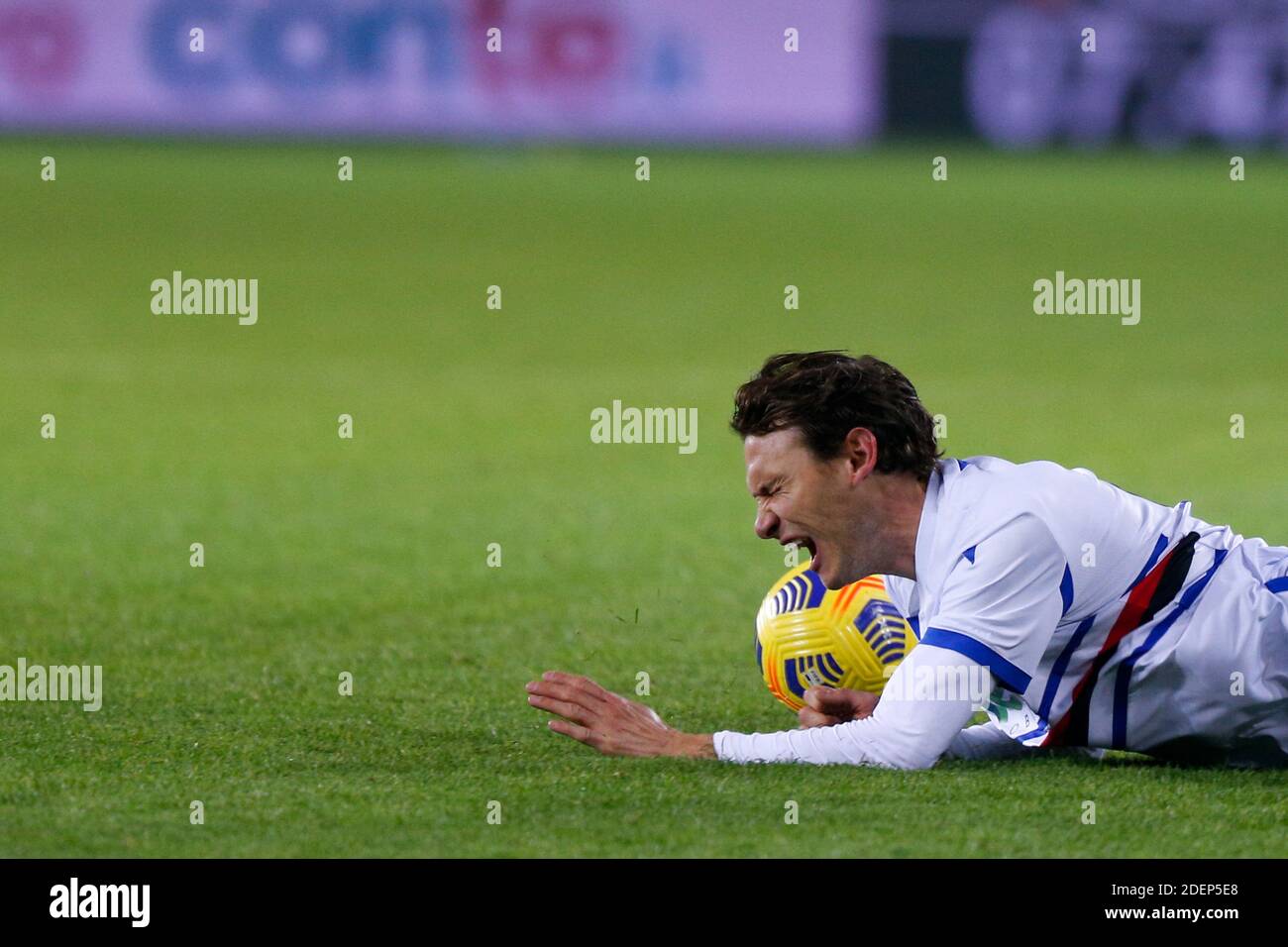 Albin Ekdal (UC Sampdoria) wird während Turin FC gegen UC Sampdoria, Italienische Fußball Serie A Spiel, Turin, IT Foulled - Foto .LM/Francesco Scaccianoce Stockfoto