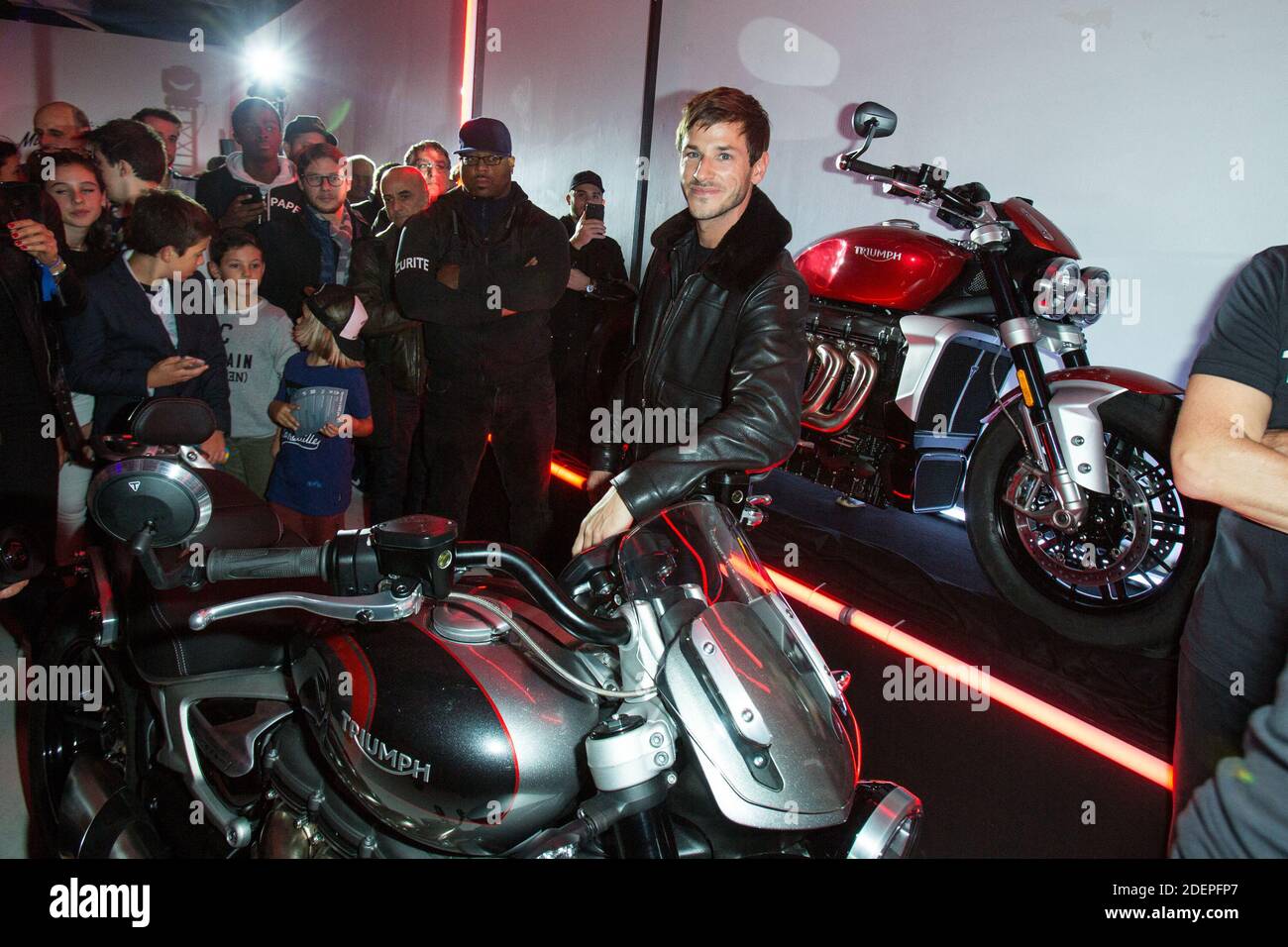 Gaspard Ulliel lors de la presentation de la nouvelle Moto' Rocket III' de Triumph a la soiree presse de lancement de la 4eme Edition du Midnight Garage Festival in Paris am 04. Oktober 2019. Foto von Nasser Berzane/ABACAPRESS.COM Stockfoto