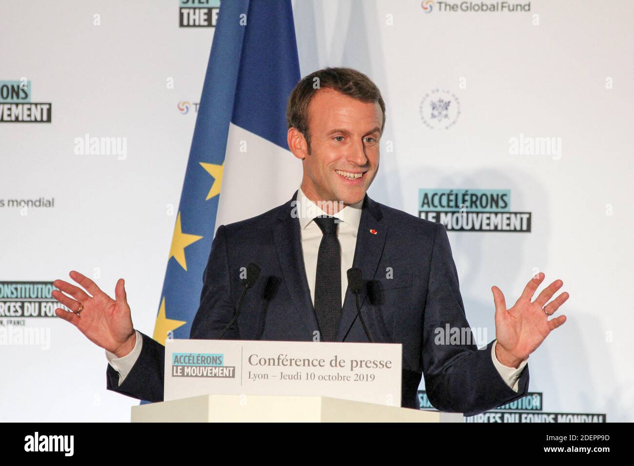 Der französische Präsident Emmanuel Macron hält eine Pressekonferenz zum Abschluss des Treffens des Globalen Fonds zur Bekämpfung von HIV, Tuberkulose und Malaria am 10. oktober 2019 in Lyon, Zentralfrankreich, ab. Der Globale Fonds zur Bekämpfung von AIDS, Tuberkulose und Malaria hat eine Initiative zur Aufbringen von 14 Milliarden Dollar zur Bekämpfung einer globalen Epidemien eröffnet, aber angesichts der Ermüdung der Spender steht er vor einem harten Kampf. Foto von Mathis Boussuge/ABACAPRESS.COM Stockfoto