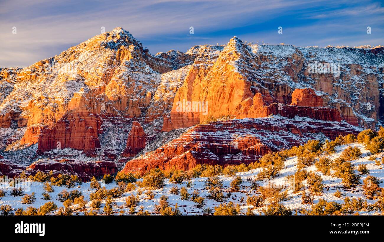 Sedonas Winterberge bei Sonnenuntergang, Arizona, USA. Stockfoto