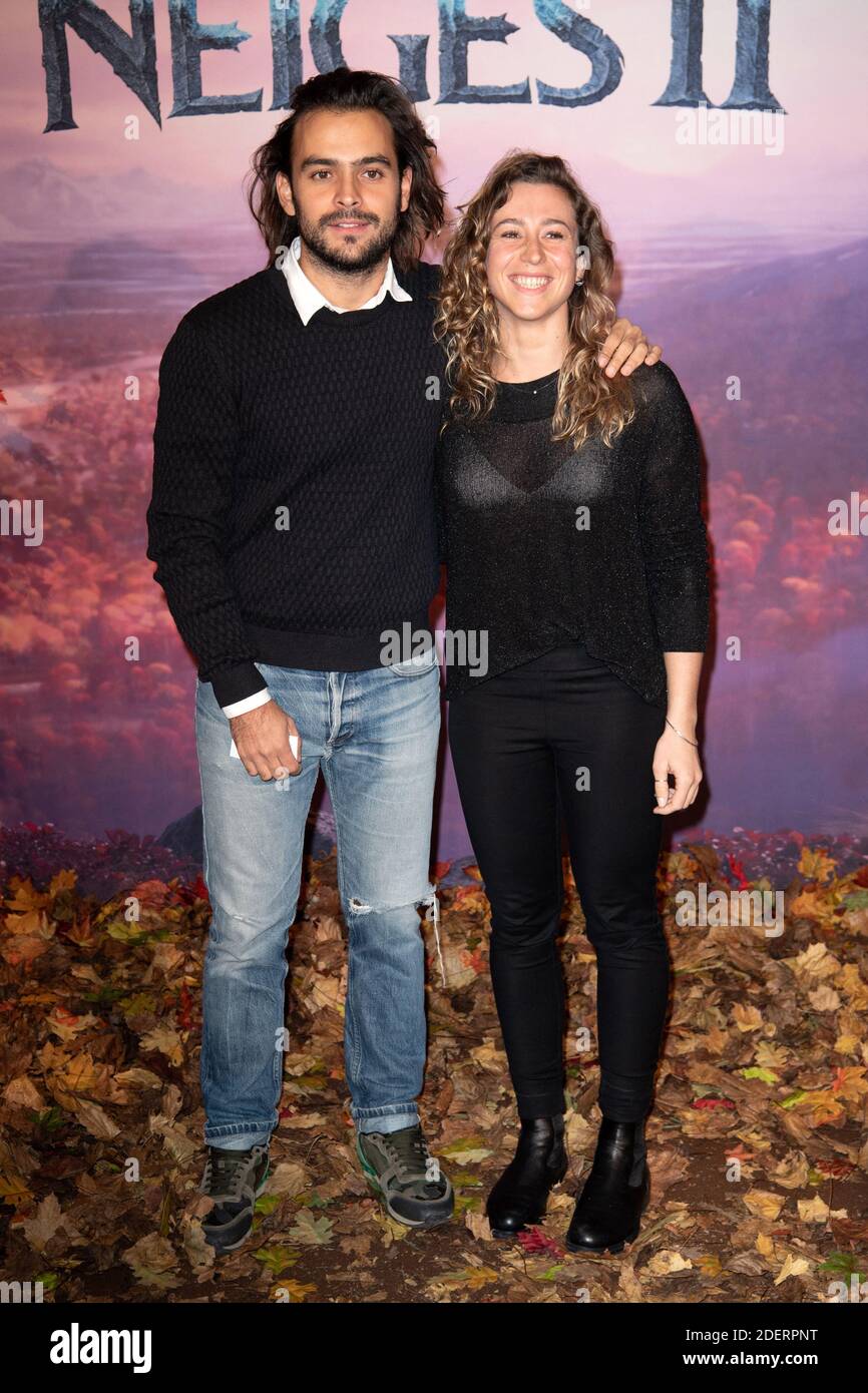 Candice Boisson Et Jérémy Raffin Jeremy Raffin und Candice Boisson aus der französischen Fernsehserie Koh  Lanta nehmen an âÂ€Â˜Frozen 2 - La reine des Neiges 2âÂ€Â™ Paris Gala  Screening im Cinema Le Grand Rex am 13. November