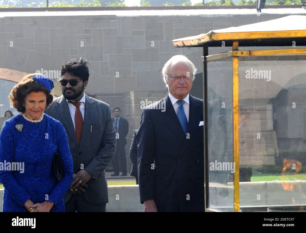 König Carl XVI Gustaf und Königin Silvia von Schweden zollen am 2. Dezember 2019 Mahatma Gandhis Denkmal, Rajghat, in Neu-Delhi, Indien, Tribut. Foto von Anshuman Akash/ABACAPRESS.COM Stockfoto