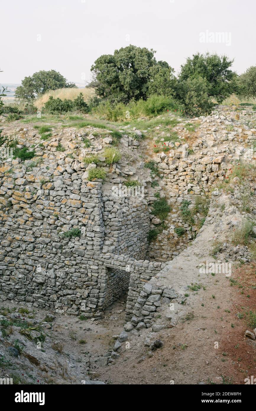 Troja. Blick auf die Stadt Troy. Historische Ruinen und zerstörte Strukturen. Stockfoto