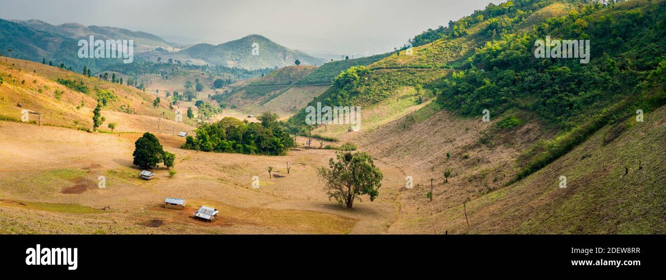 Landschaftlich reizvolle Aussicht auf die Berglandschaft in der Nähe von Hsipaw, Myanmar Stockfoto