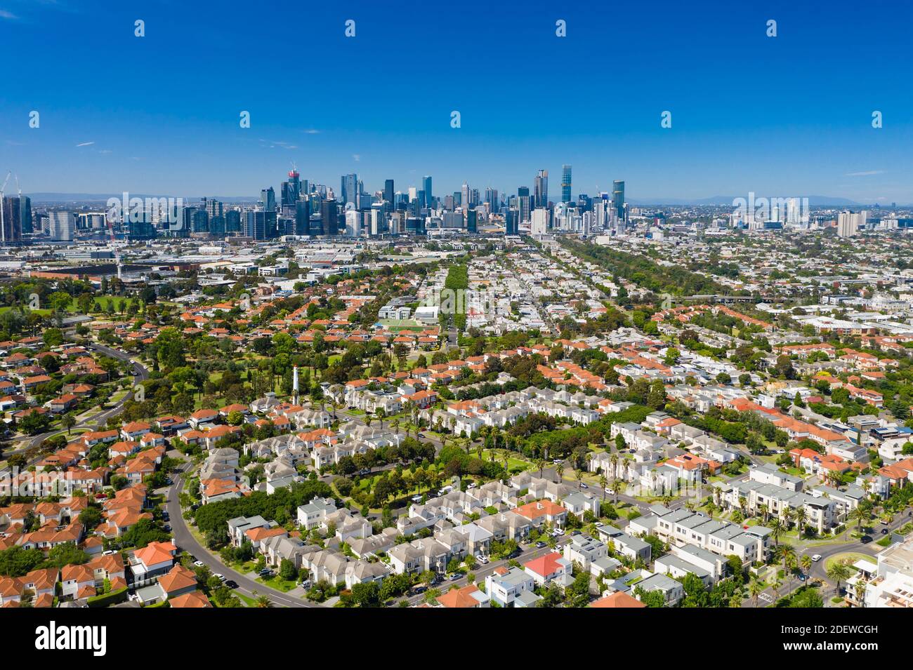 Luftbild von Melbourne CBD und Luxushäusern Stockfoto