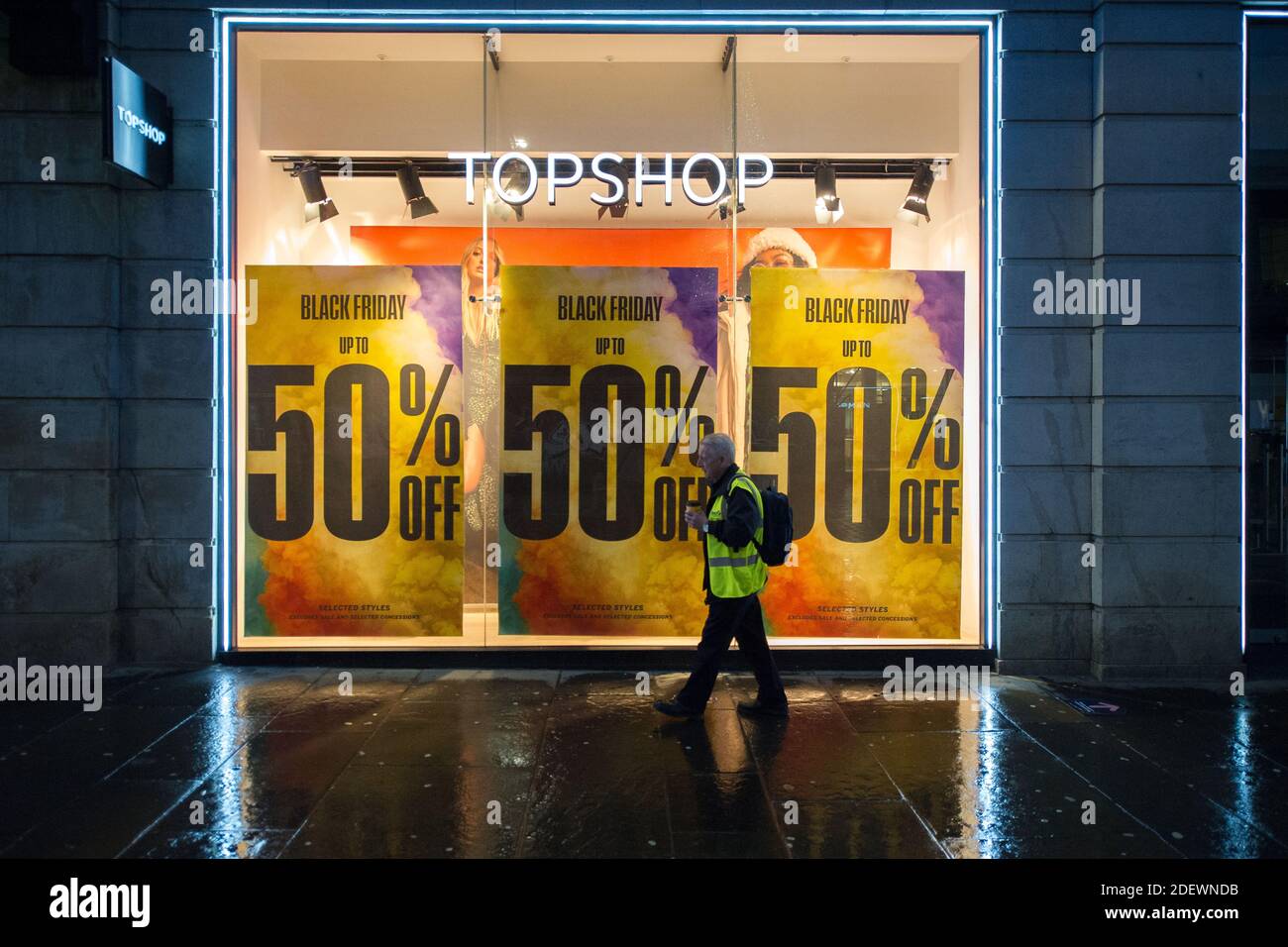 Topshop shop -Fotos und -Bildmaterial in hoher Auflösung – Alamy
