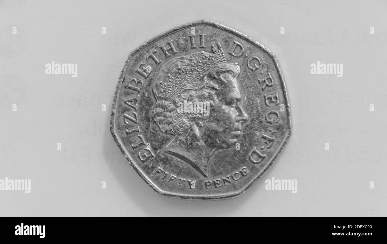 Ein Nahaufnahme Makro Detail von British 50 Pence Coin. Vorderseite Stockfoto