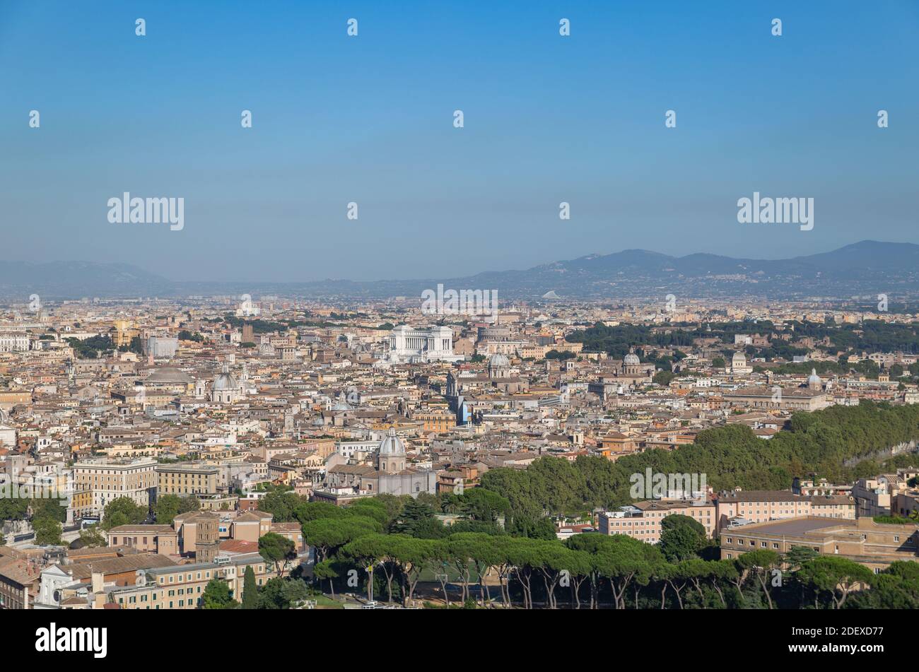Skyline von Rom mit Blick auf die Stadt von der Basilika Vatikanstadt Stockfoto