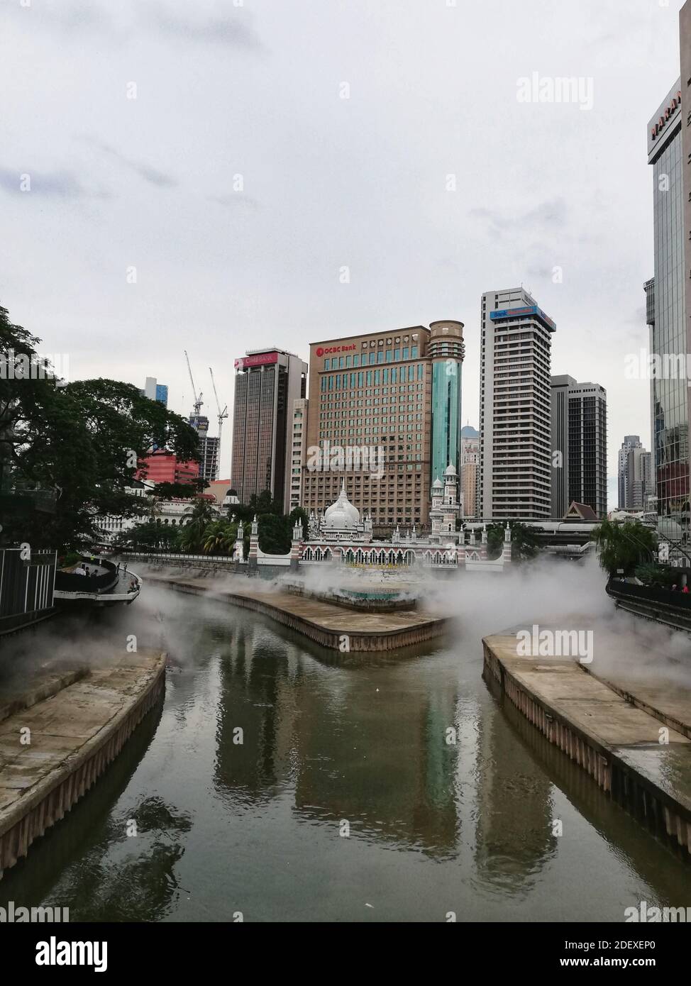 KUALA LUMPUR, MALAYSIA - 29. Dez 2019: Zusammenfluss der Klang und Gombak Flüsse Stockfoto