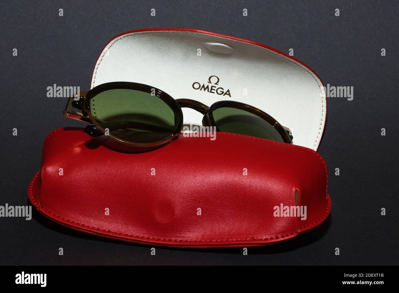 Gläser des Uhrenherstellers Omega, Made in Italy Stockfoto