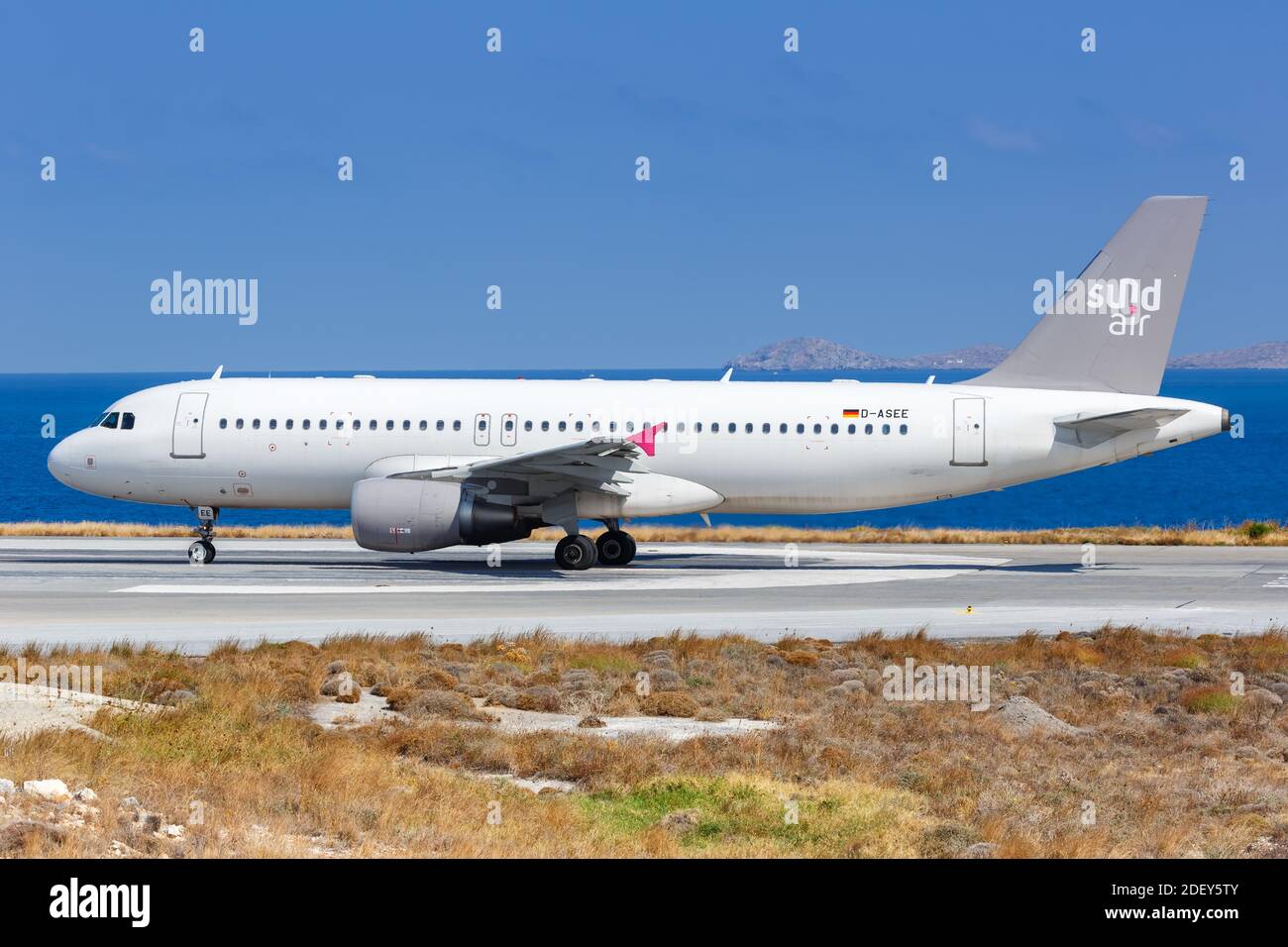 Heraklion, Griechenland - 15. September 2018: Sunair Airbus A320 am Flughafen Heraklion (HER) in Griechenland. Airbus ist ein europäischer Flugzeughersteller Stockfoto