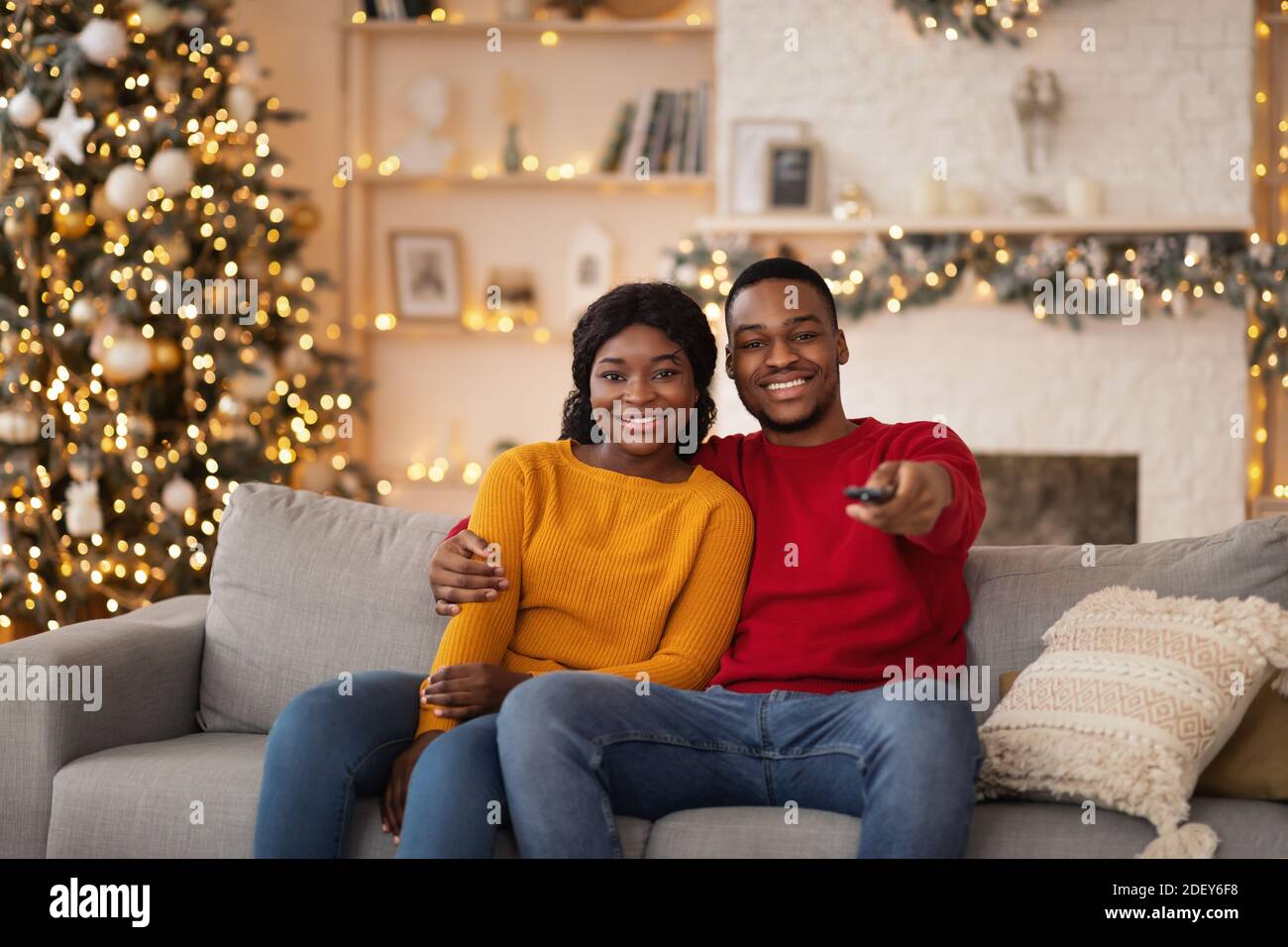 Freizeit zusammen zu Hause und Weihnachtsstimmung Stockfoto