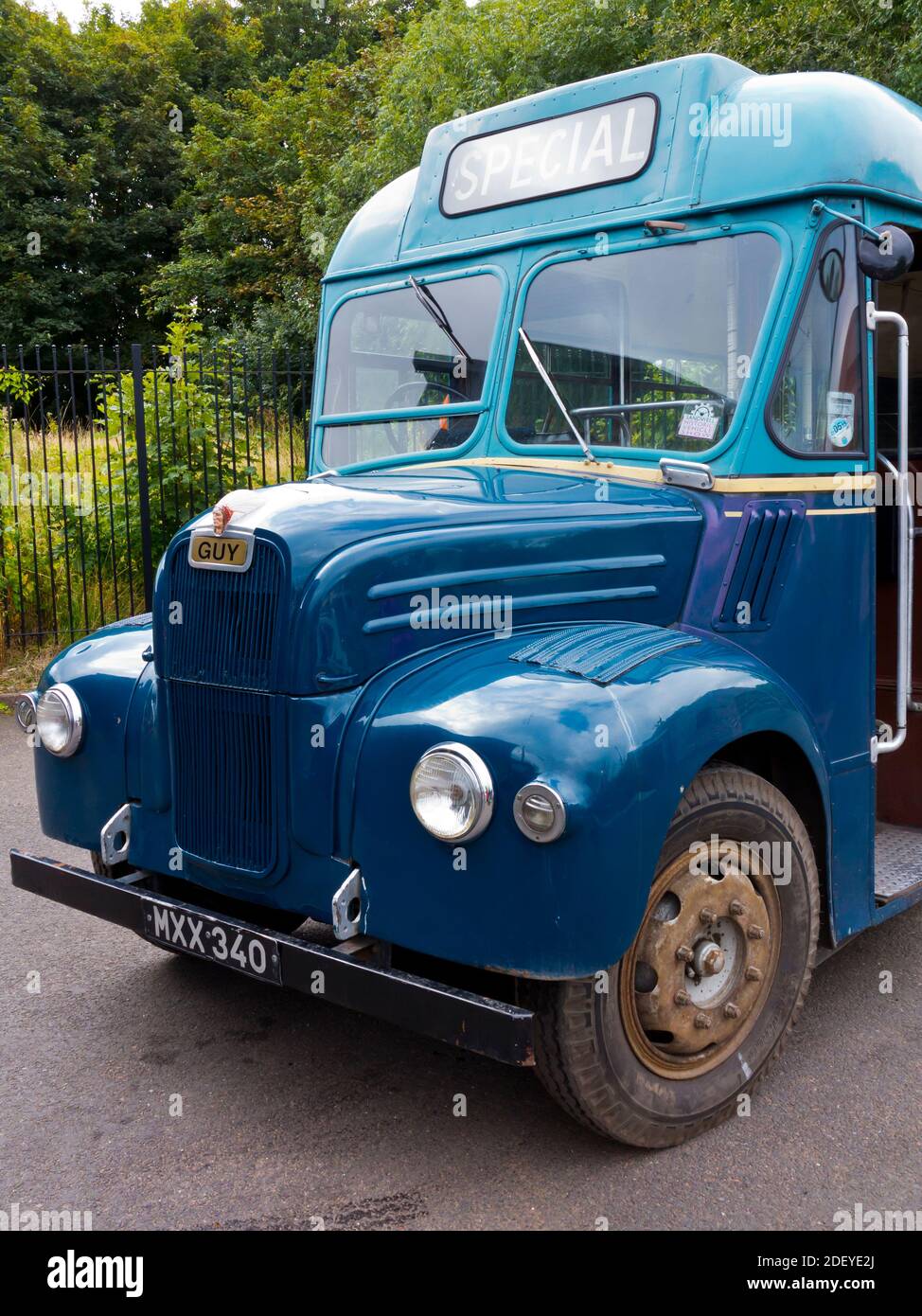 Eindeck Guy Motors GS 50s Vintage Bus gebaut in Wolverhampton im Dienst am Black Country Living Museum in Dudley West Midlands England UK. Stockfoto